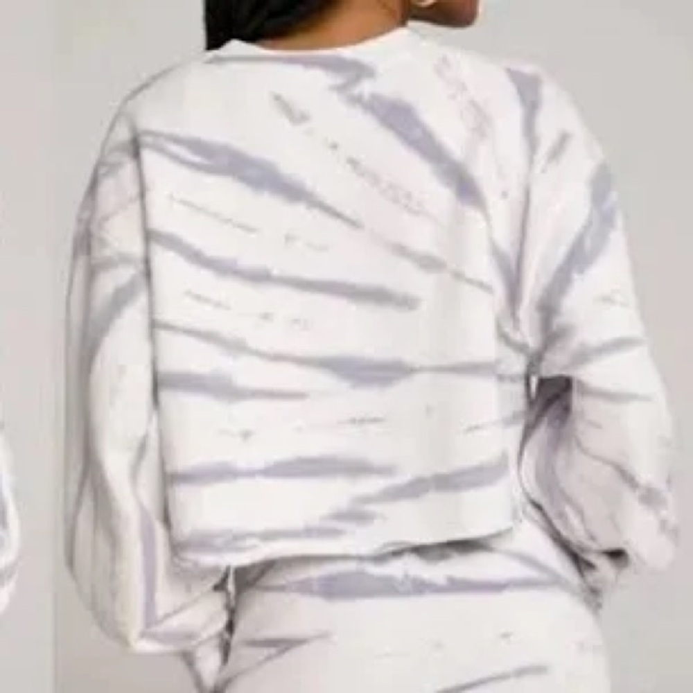 NWT Good American Cropped Lilac Pullover